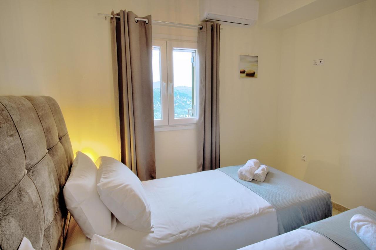Sweet Apricot Apartment Pelekas Bagian luar foto